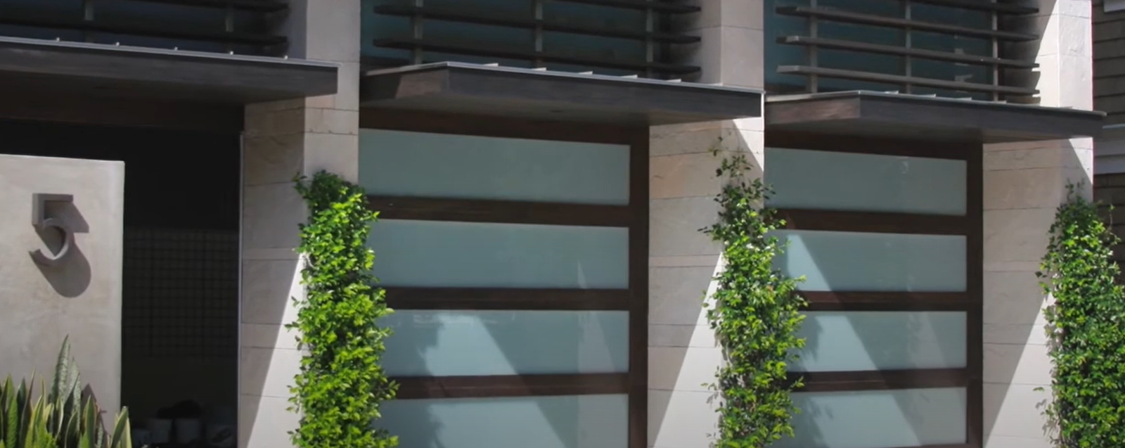 Professional garage door opener repair service in Granville, Ohio – Reliable solutions for all your garage door opener needs.